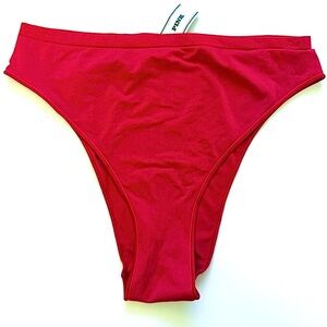 ❤️💘🩷/ NWT Victoria's Secret Red Seamless Brazilian Panty